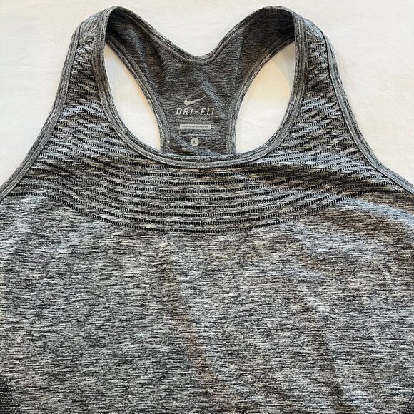 Nike Dri Fit High Performance Tank Top - Picture 3 of 5